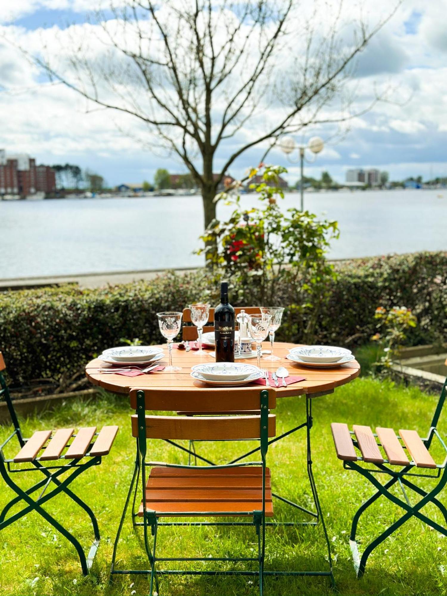 Ferienwohnung Havenblick 빌헬름스하펜 외부 사진