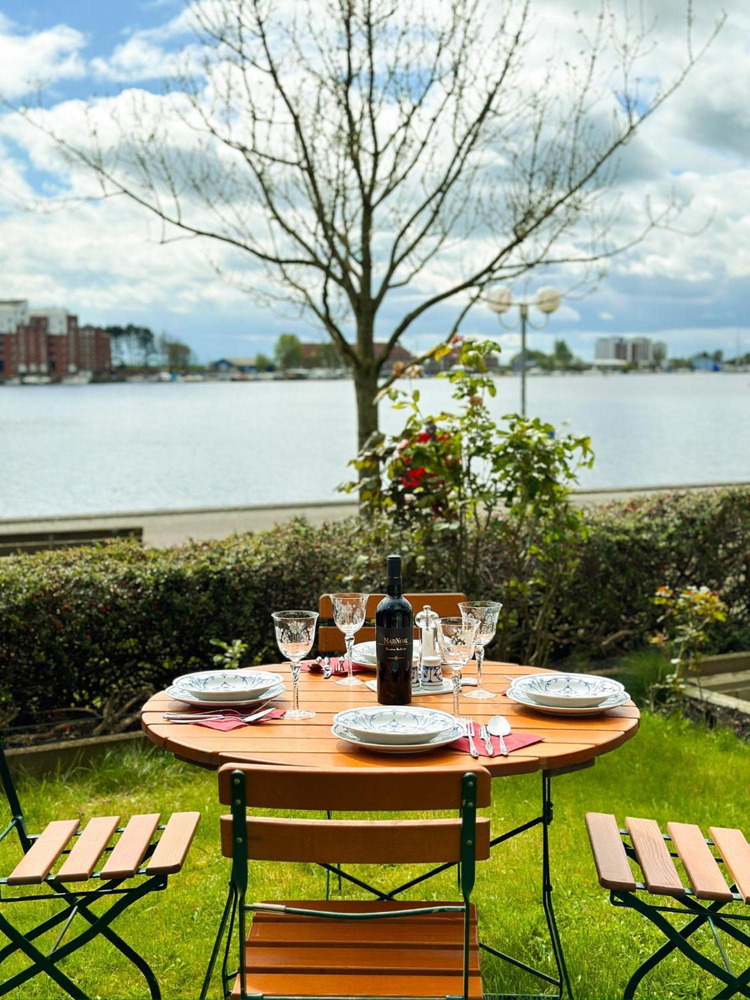 Ferienwohnung Havenblick 빌헬름스하펜 외부 사진